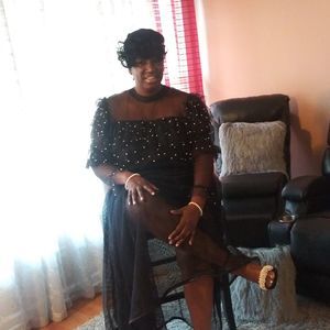 Meet your Posher, Annie